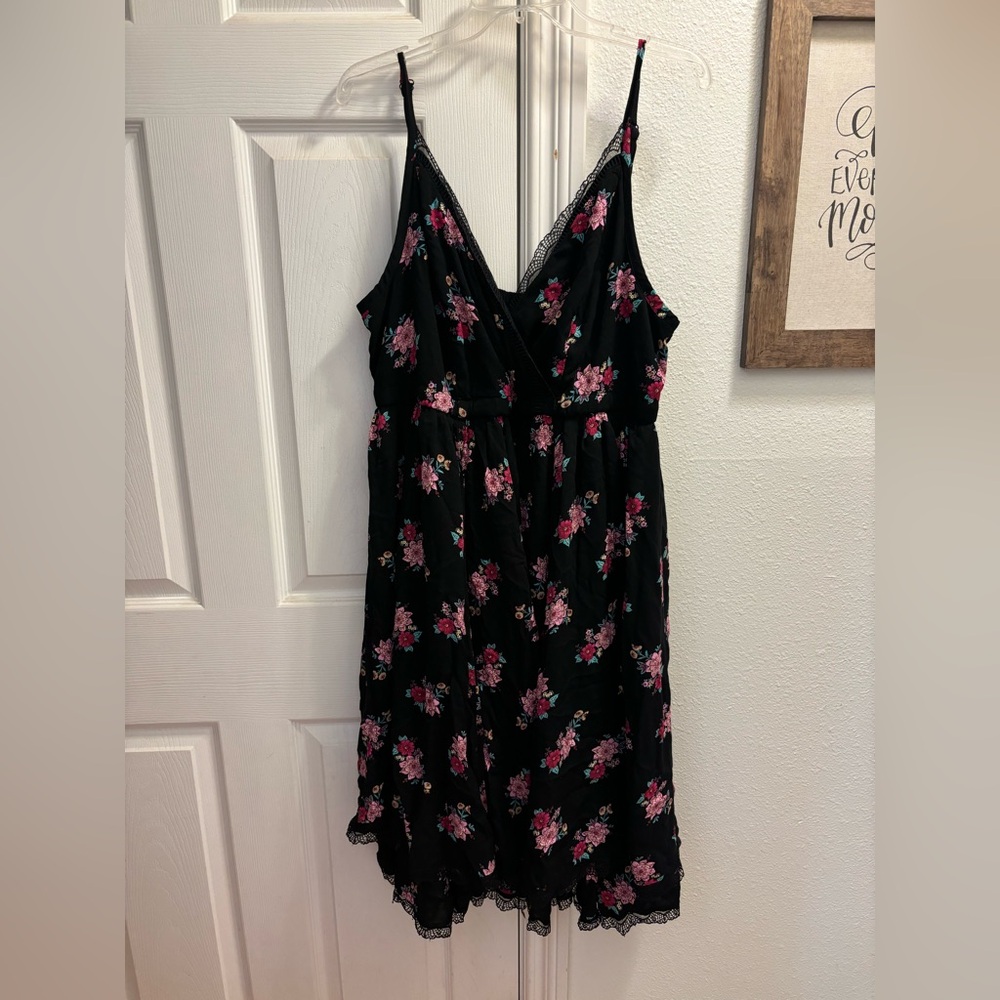 Torrid Size 2 Black Floral & Lace Dress